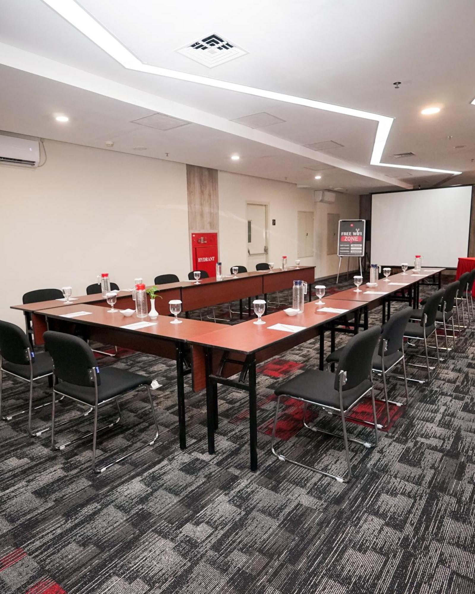 Ibis Jakarta Senen Eksteriør bilde