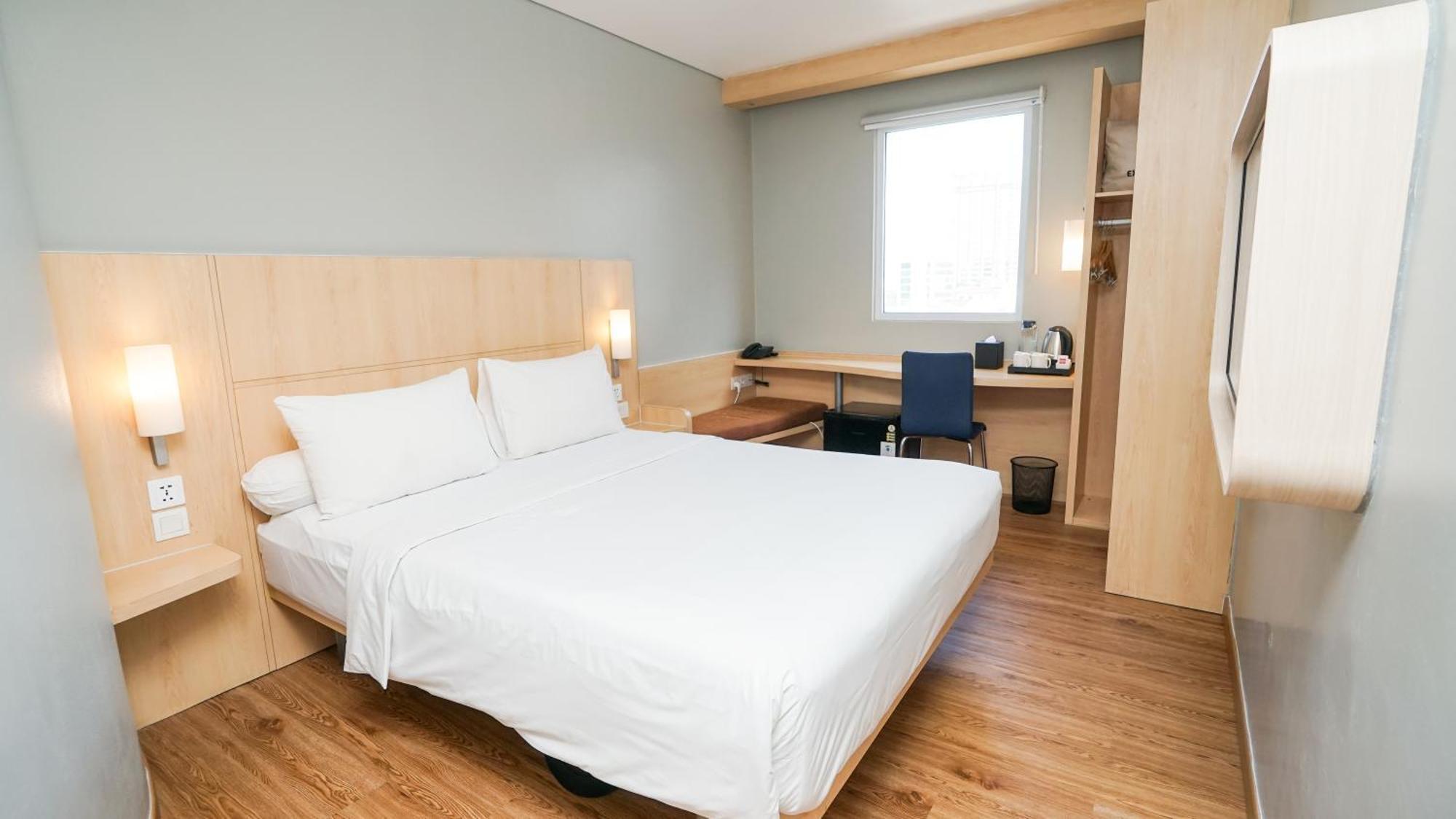 Ibis Jakarta Senen Eksteriør bilde